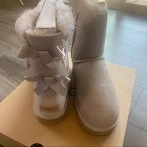 UGG Bailey Bow 2 boots NEW IN BOX